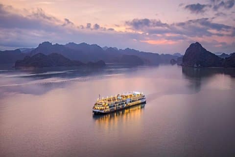 Halong Bay Luxus-Übernachtungskreuzfahrt mit Balkon Hütte