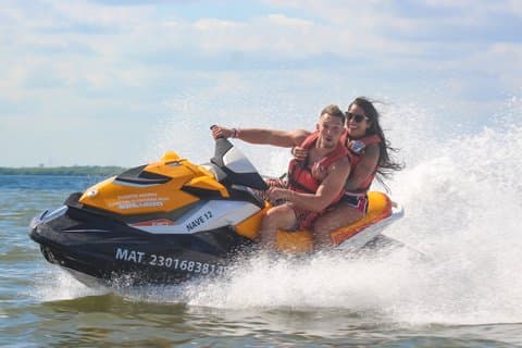 Jetski-uthyrning i Cancun: 60-minutersalternativ (delad jetski)