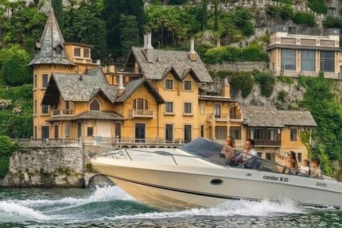 Excursión privada en barco por el lago de Como – de 2 a 6 horas desde Lezzeno