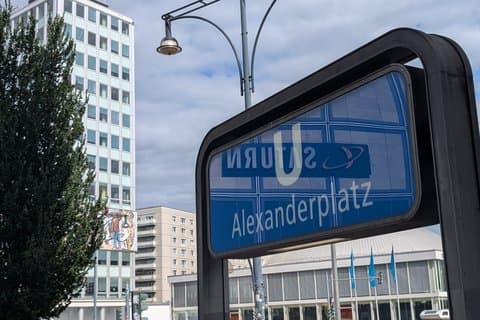 Avenue Karl Marx : Architecture et vie en RDA - Modernisme