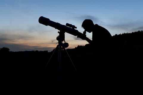 Astronomi bland vinrankorna (19 juni; 20:00 - 23:00)