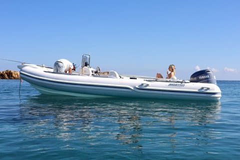 Dia Island Tour de barco privado