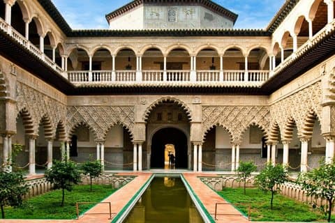 Bezoek het Real Alcázar van Sevilla tijdens een dagtrip vanuit Malaga.