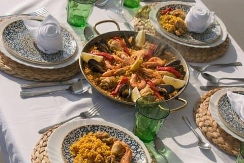 Gourmet katamaran opplevelse med Paella middag i Barcelona