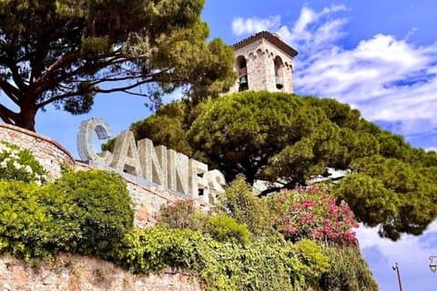 Visite privée à pied de Cannes avec Explorez la vieille ville et le marché