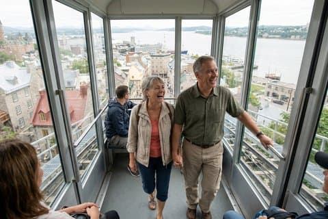 Excursão histórica privada a pé no Quebec com funicular ride