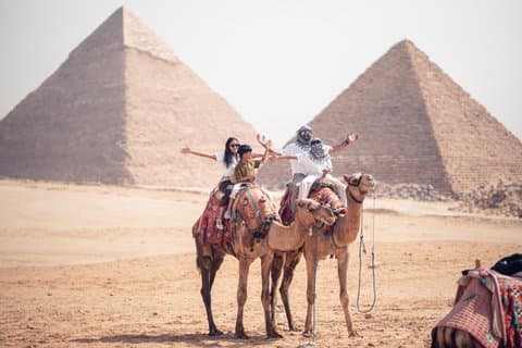 Halvdagstur til pyramidene i Giza med Egypt Experience