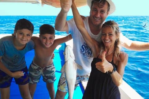 Jeddah: Private Deep Sea Fishing & Bayada Island Reef Swim