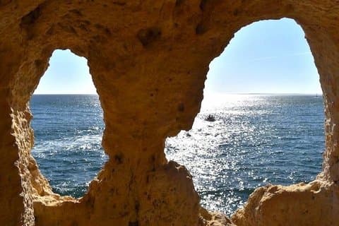 Tour a piedi di Benagil Boat e Cliffside Photo con trasferimento