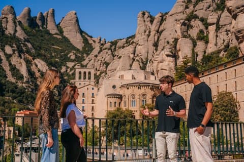 Dagstur till Montserrat och Girona från Barcelona