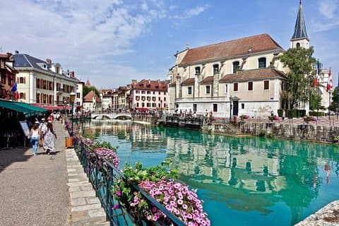 Annecy, Chambery, Aix-les-Bains and Lake Cruise Day Trip