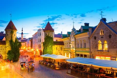 Helsinki to Tallinn Private Day Tour with Return Ferry Tickets