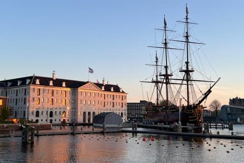 Amsterdam Maritieme Geschiedenis Tour met Proeverijen en Museumtoegang