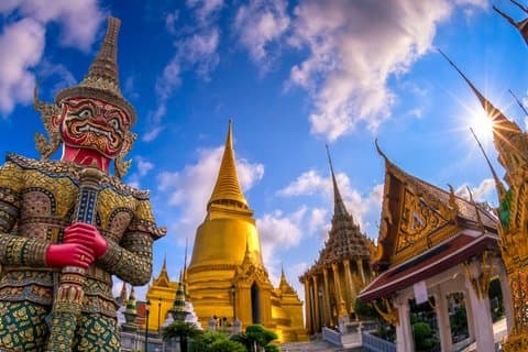 Bangkok : Grand Palais, Spectacle de Khon et dîner croisière au coucher du soleil