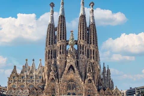 Barcellona : Saltafila Sagrada Familia con Audio Guida