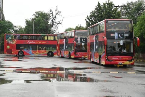 Großbus-Stadtrundfahrt in Lahore
