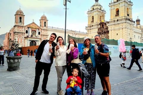 Excursão a pé pelo Centro Histórico de Lima e Catacumbas de São Francisco