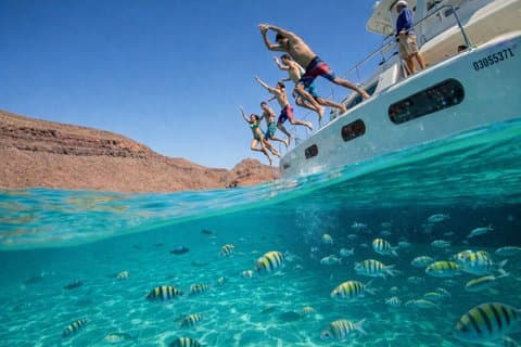 Experiencia en Catamarán de Playa La Paz y Balandra desde Los Cabos