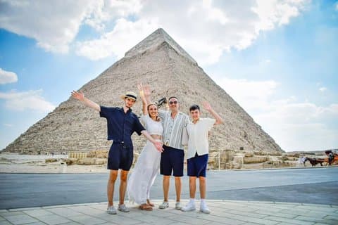 Hurghada to Cairo Small Group Day Trip: Pyramids, Lunch & GEM