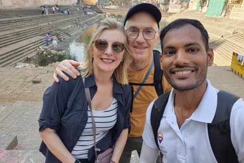 Tour privado por los barrios marginales de Mumbai con coche y guía