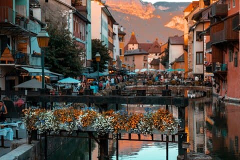 Beyond the Postcard 90 Minutes in Annecys Old Town
