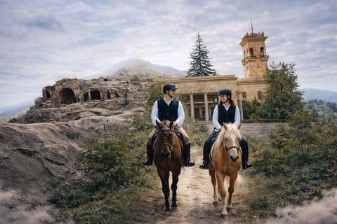 Private Horseback & Uplistsikhe tur – ingen erfaring nødvendig