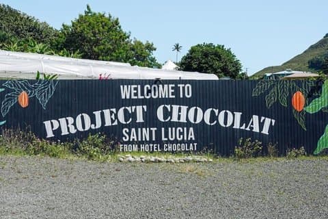 Chocolaterie et dégustation de rhum avec déjeuner dans la Soufrière