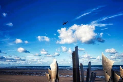 D-Day American Beaches from Paris with hotel Pick Up