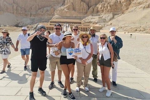 2 dagars resa Luxor från Hurghada med varmluftsballong och Felucca
