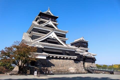Historic and moving visits to Kumamoto Castle and Suizenji Park