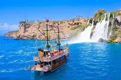 Antalya Duden Waterfall båttur med lunsj og svømming