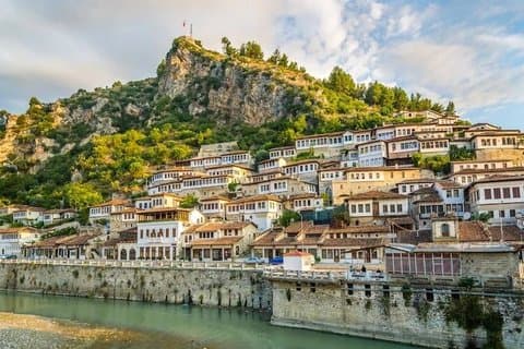 Escape Albânia Excursões privadas de luxo e transporte