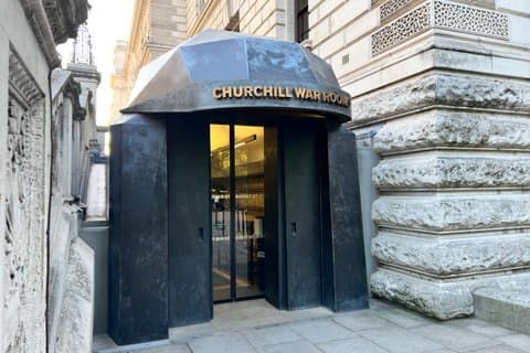 Churchill War Rooms Visit & WW2 London Walk-Semi Private 7ppl max.
