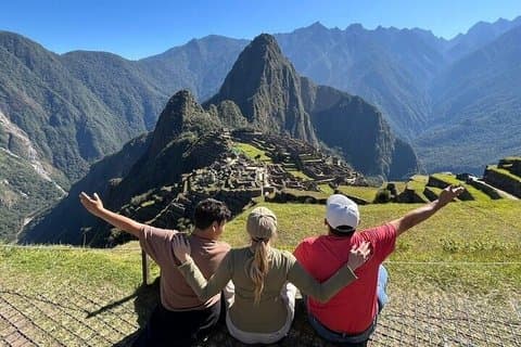 Cusco City Tour Sacred Valley Machu Picchu and Vinicunca 4days