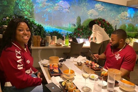Cherry Blossom & Sushi Making Experience a Shinjuku