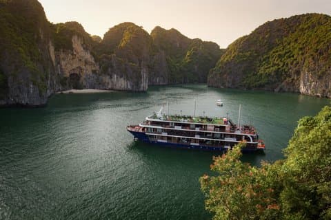 Halong Bay & Lan Ha Bay Luxury Cruise 2D1N, All Inclusives