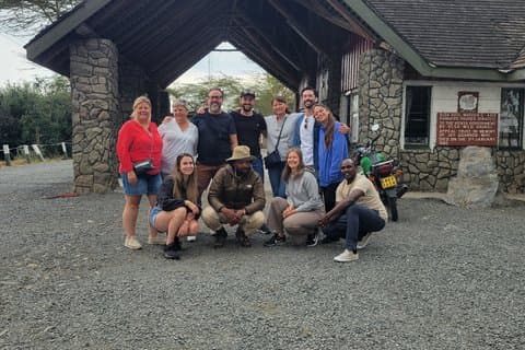 Nairobi: Day tour to Hell's gate, Lake Naivasha & crescent island