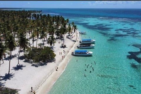 Saona Island VIP Tre strender og naturlig basseng