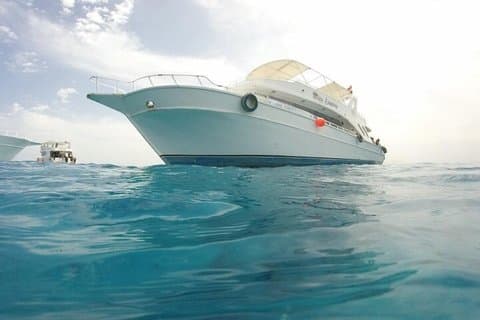 Excursão de barco de Hamata e Ilhas Qulan de dia inteiro e almoço : Marsa Alam