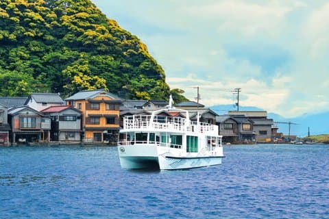 Von Kyoto/Osaka : Amanohashidate, Ine Funaya und Miyama Tagestour