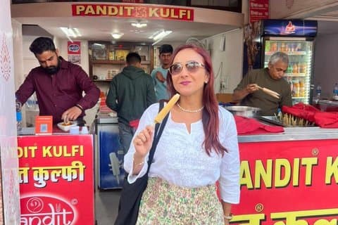 Guided Jaipur Heritage & Food Walk with Shopping
