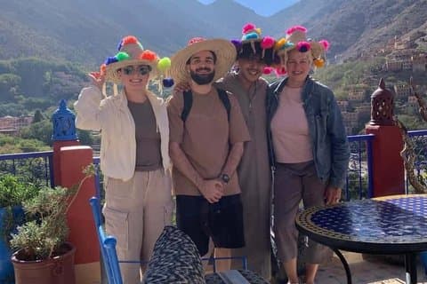 Excursie vanuit Marrakech naar de Ourika-vallei en het Atlasgebergte inclusief lunch.