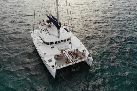 Catamaran Belize with Private Chef and Hol Chan Snorkeling
