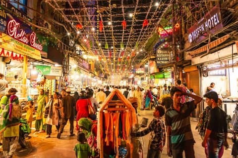Delhi: Privat halvdags shopping tur med mannlig / kvinnelig Guide
