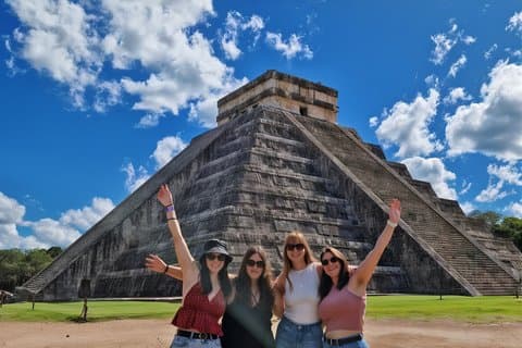 Excursão guiada de dia inteiro em Chichen Itza & Suytun Cenote
