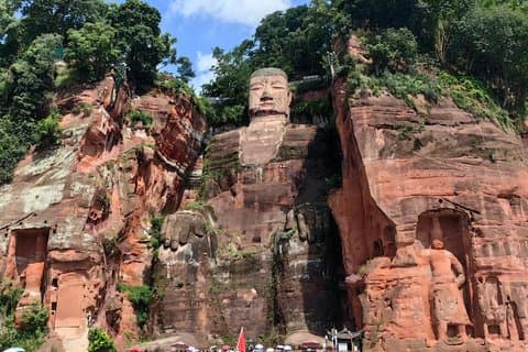 楽山巨仏プライベート日帰りツアー