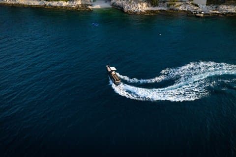 Blå Lagune og 3 øer Speedboat Tour fra Split