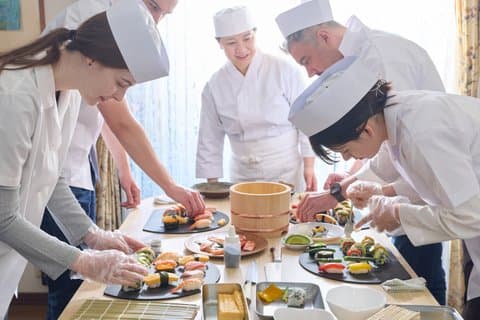 Autentica esperienza di produzione di sushi