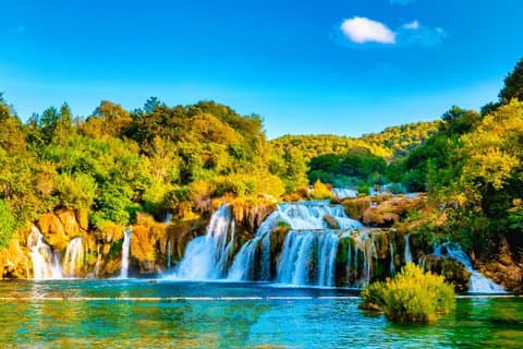 Krka Wasserfälle und Skradin Schwimmen Private Tour von Trogir