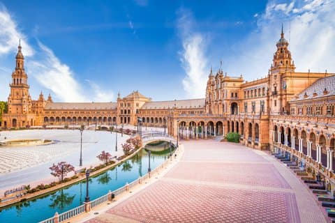 Privat strandtur: Kungliga Alcázar, Katedralen & Giralda av Sevilla